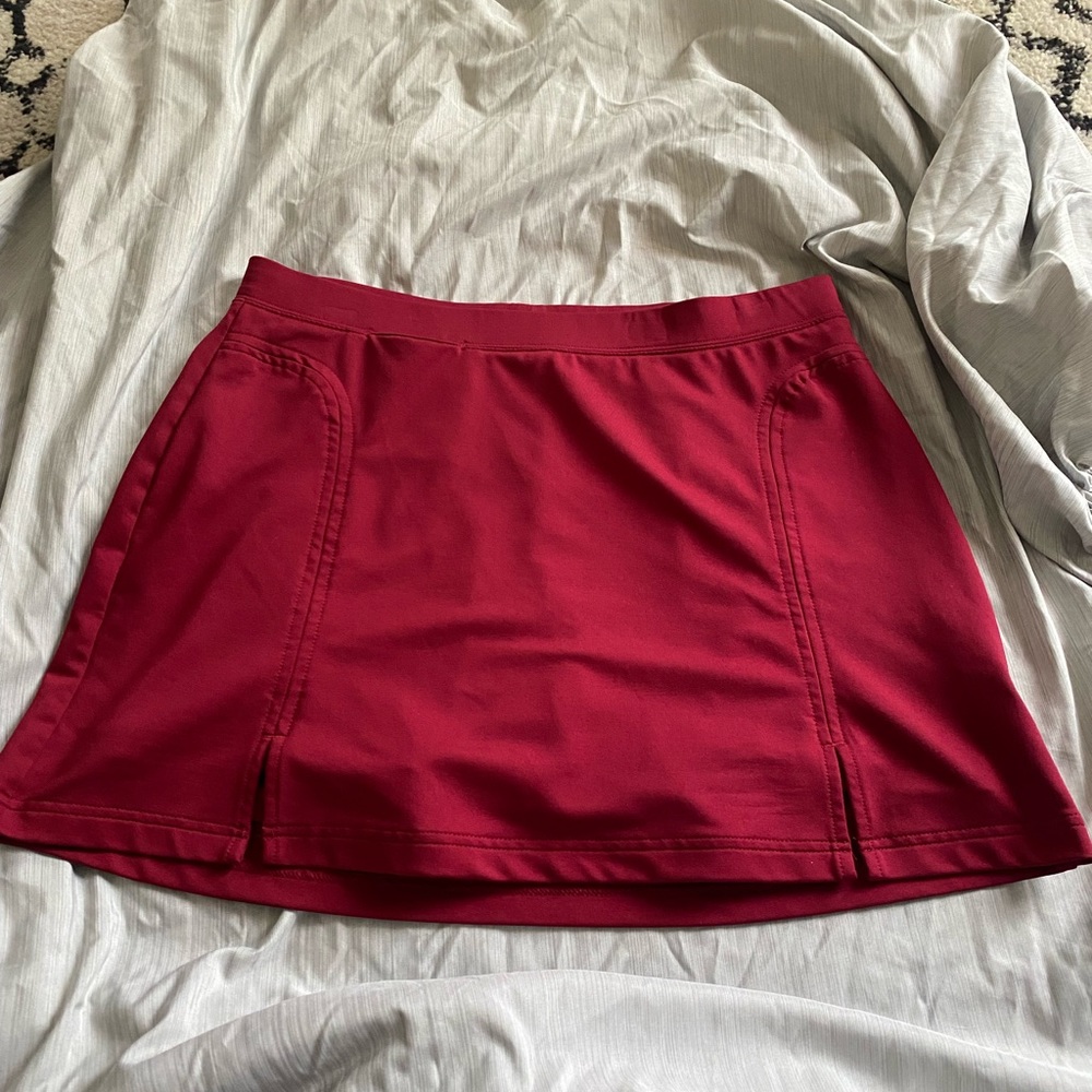 Adidas golf skirt burgundy stretch size 12 EUC